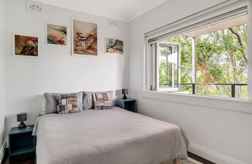 Bronte Apartamento | 'Bronte Beauty' Modern Heritage Style with Balcony