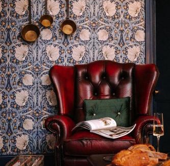 Scarborough Casa | Bronte's Rest - Detached Elegant Cottage in Historic Old Town with Garden