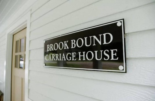 West Dover Cabina | Brook Bound Inn Carriage House