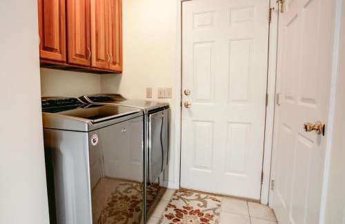 Weaverville Casa | Brook Knoll · NEW! Beautiful Mtn Retreat w/Pool Near Asheville!