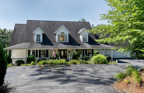 Weaverville Casa | Brook Knoll · NEW! Beautiful Mtn Retreat w/Pool Near Asheville!
