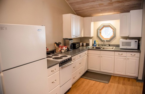 Goshen Cabaña | Brook Road Cabin