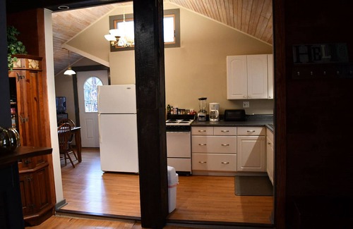 Goshen Cabaña | Brook Road Cabin