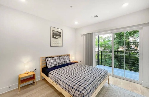 Brookland Cama Y Desayuno | Brand NEW Home | Outdoor Dining with Pleasant View