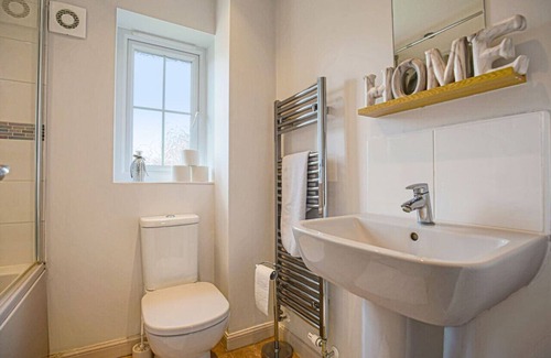Milton Keynes Casa | 🌟Brookland House - Free Parking, SmartTV & Garden🌟
