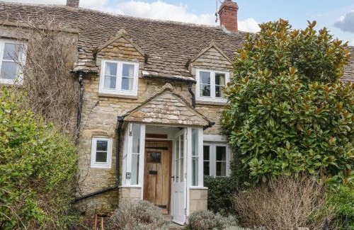 Rendcomb Casa | Brooklands