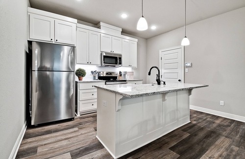 Fayetteville Casa | Brooklands Hideaway | Charming Historically-Inspired Cottage