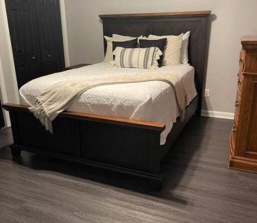 Mid America Apartamento | Brooklynn's Bay, Elegant Lakefront Condo Retreat