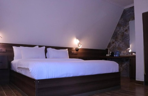 Gilgil Hotel | Brooks Lodge Gilgil