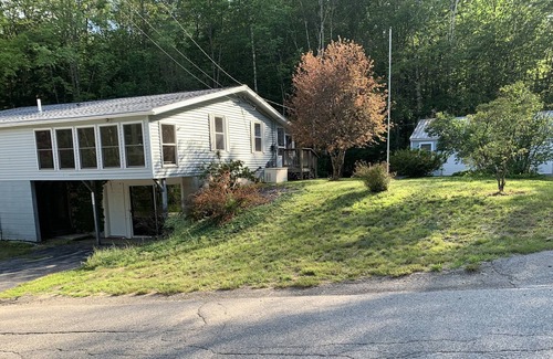 Conway Casa | Brookside 2 Bedroom on the White Mountain National Forest