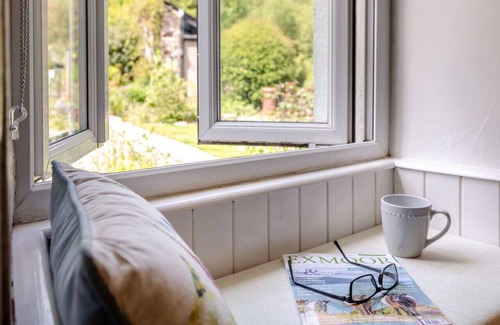 Watchet Casa | Brookside Cottage - Luxborough
