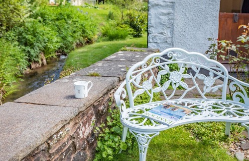 Watchet Casa | Brookside Cottage - Luxborough