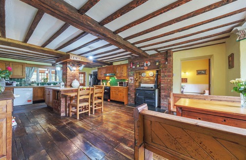 Bronygarth Cabaña | Brookside Manor House