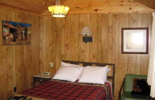 Lake George Hotel | Brookside Motel