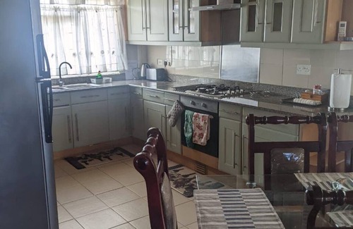 Georgetown Apartamento | BROOKVILLE 2 BEDROOM- TOP FLOOR