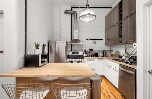 SoHo Apartamento | Broome Terrace by StayHaus | Stylish 2BR Soho Loft