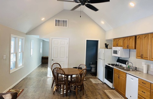 Shawano Casa | Brothers lake drive chalet