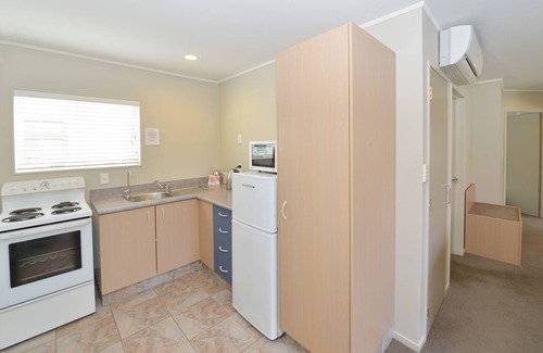 New Plymouth Hotel | Brougham Heights Motel