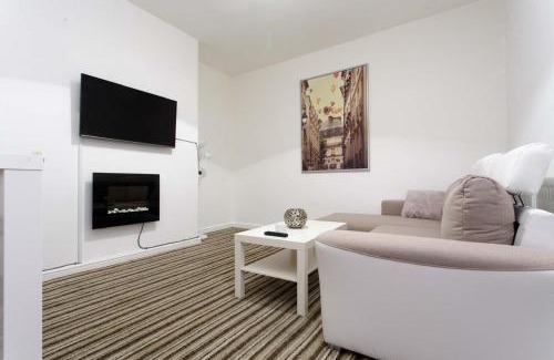 Harehills Casa | Brown house in Leeds