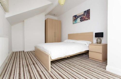 Harehills Casa | Brown house in Leeds