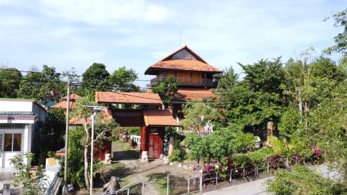 Phong Dien Cama Y Desayuno | Brown House Resort