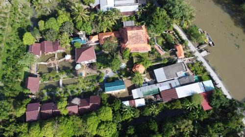 Phong Dien Cama Y Desayuno | Brown House Resort