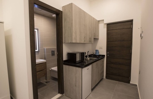 Gemmayzeh Casa | Brown