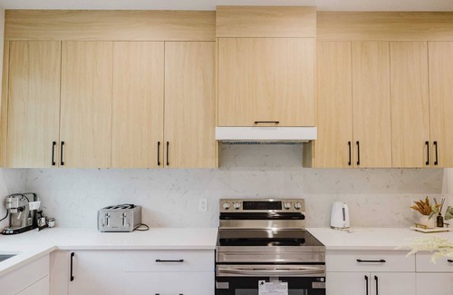 Southwest Edmonton Casa | Brown's Family Home