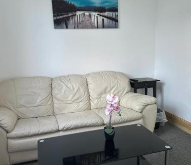 Derby Casa | Browning House Bedrooms I Long or Short Stay I Special Rate Available