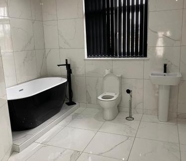 Liverpool City Centre Hotel | Brownlows Inn