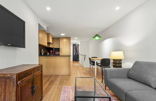 Carroll Gardens Apartamento | Brownstone Brooklyn floor-through gem (garden level)
