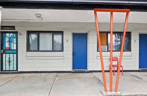 Riverview Apartamento | Brownstown MI 1BR Apt w/ Sofa Bed and Bathtub