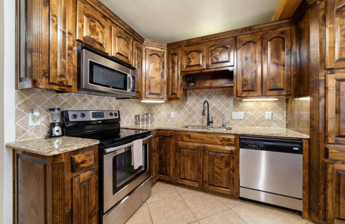 Brownwood Casa | Brownwood - All 3 Units · Lakeside Dwellings