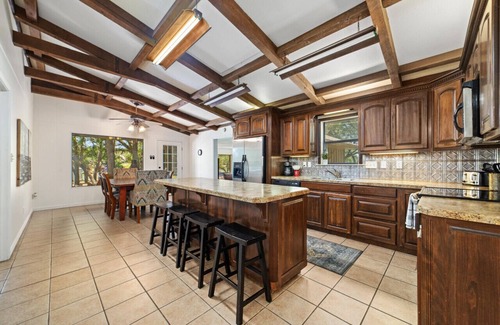 Brownwood Casa | Brownwood Lakehouse · Lakehouse in Cason Cove