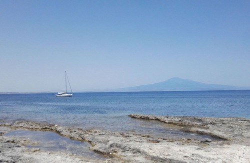 Oliveto Cabaña | Bahía de Brucoli, relajación en la villa, confort total. Ver en el golfo y el volcán Etna.