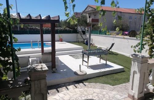 Bilice Apartamento | Bruna app