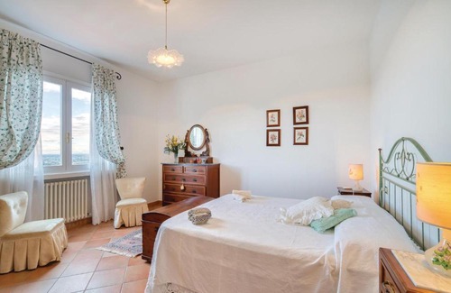 Massa e Cozzile Casa | Brunese