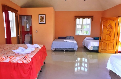 El Paredon Hotel | Brunette Beach