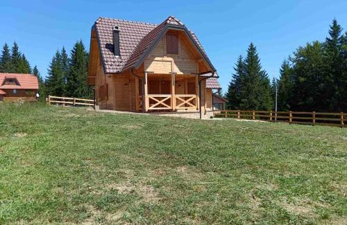 Konjska Reka Casa | Brvnara Sekvoja