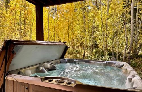 Keystone Casa | Bryant Home 1826 by SummitCove Lodging