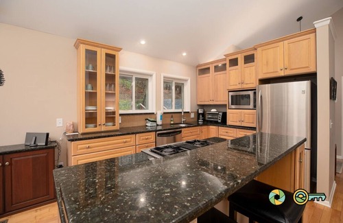 Basye Casa | Bryce Ascent - ski slope & golf course mtn views!