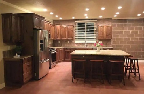 Panguitch Casa | Bryce Canyon, Zion National Park A Six K