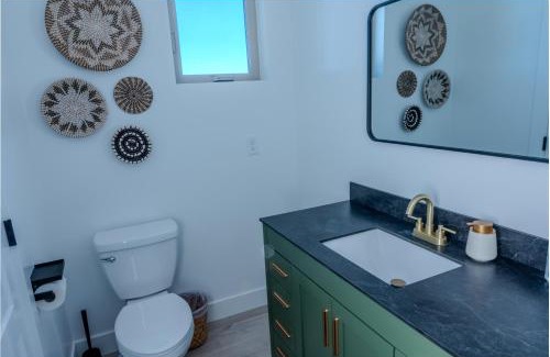 Hatch Casa | Brycegate Retreat. Stunning Views. Modern Comforts.