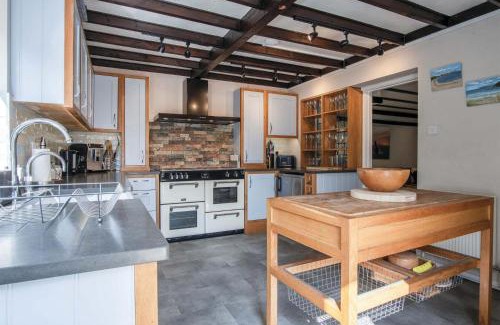 Oxwich Casa | Bryn View – 5 Bedroom Holiday Home – Oxwich