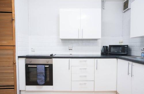 Newport Apartamento | Brynglas Newport flat sleeps 8 - Mycityhaven
