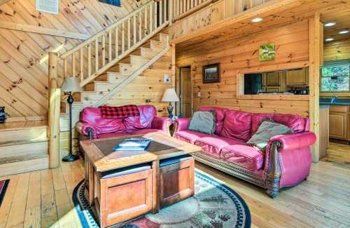Bryson City Casa | Bryson City Cabin Rental with Views and Hot Tub