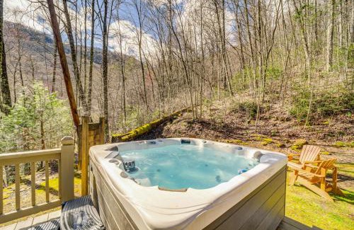 Bryson City Casa | Bryson City Cabin with Stunning Views and Hot Tub!