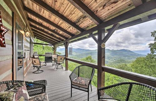 Bryson City Casa | Bryson City Cabin with Hot Tub about 10 Mi to Dtwn!