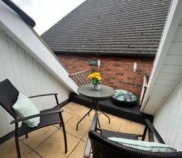 City Centre Apartamento | BS - Luxury top floor 4 bed apartment with garage in town centre - NO LIFT