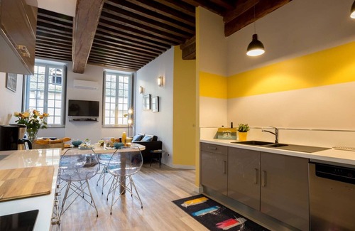 Beaune City Centre Apartamento | Beaune Allerey-Apartamento-Baño Privado-Vista a la Ciudad